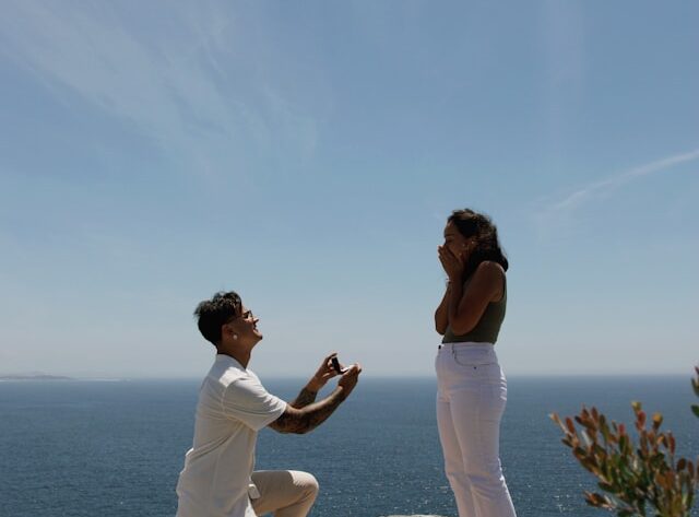 Dlaczego łatwiej zakochać się w czacie niż w człowieku – psychologia iluzji bliskości w sieci